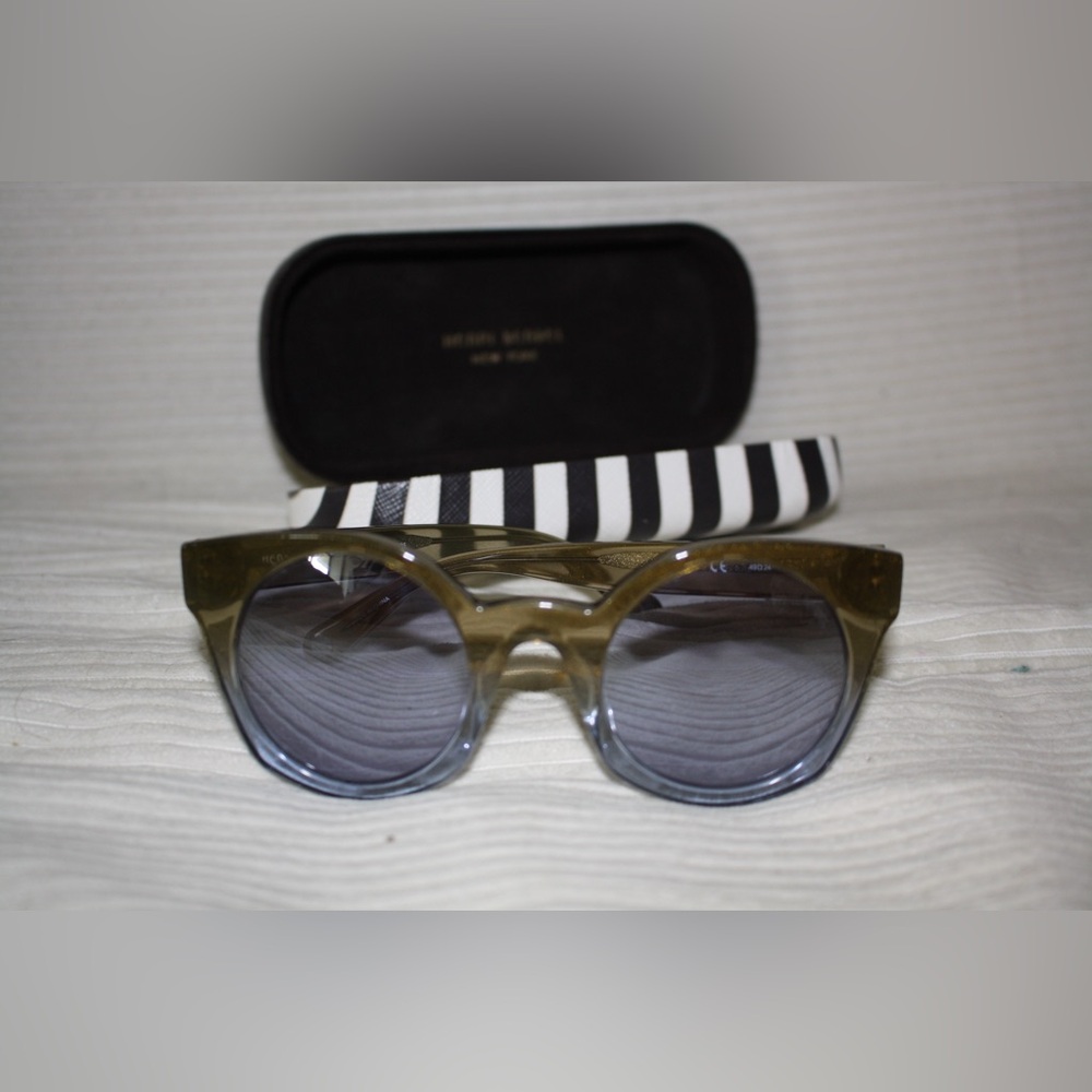 Henri Bendel Caroline Round Sunglasses vintage